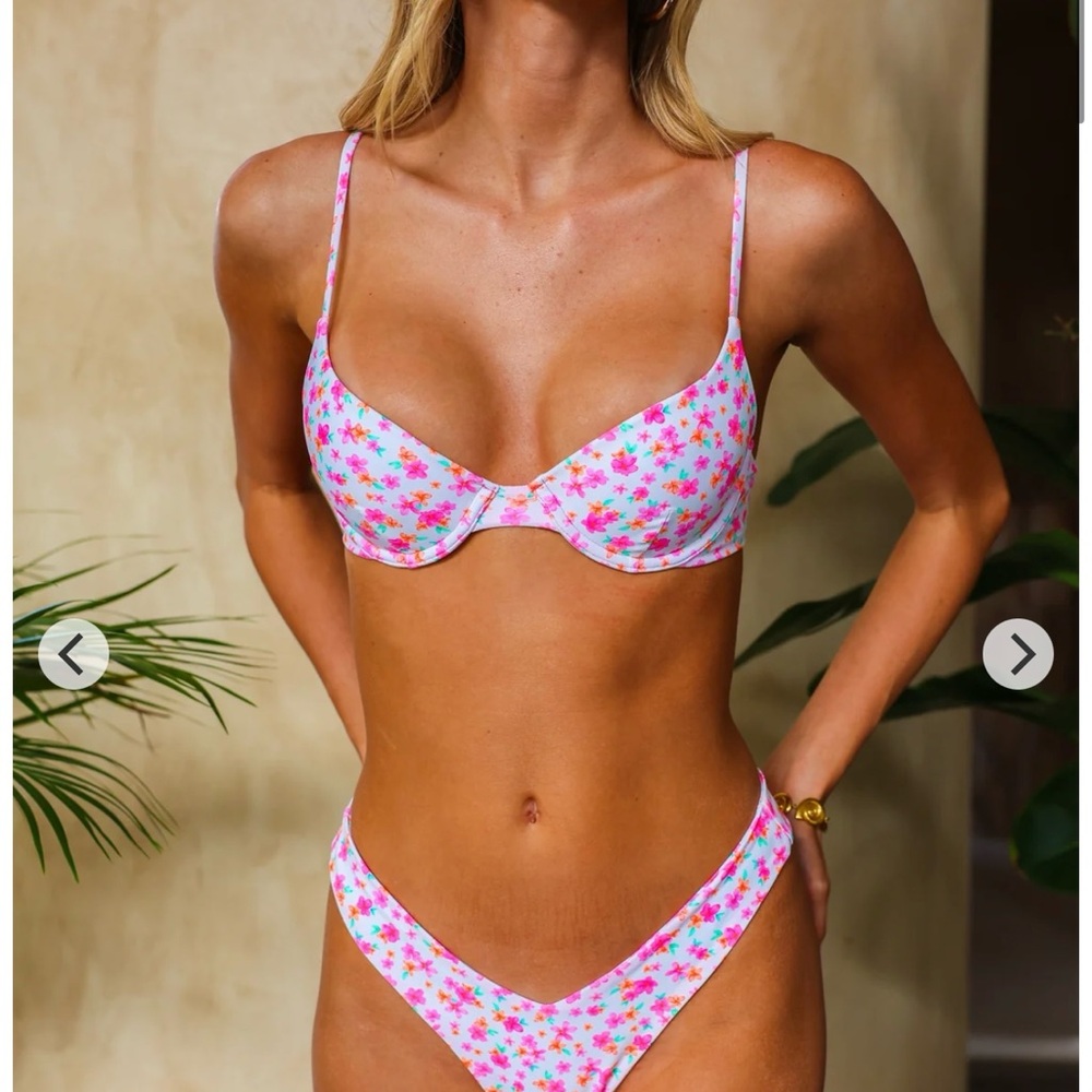Kulani Kinis Bikini top